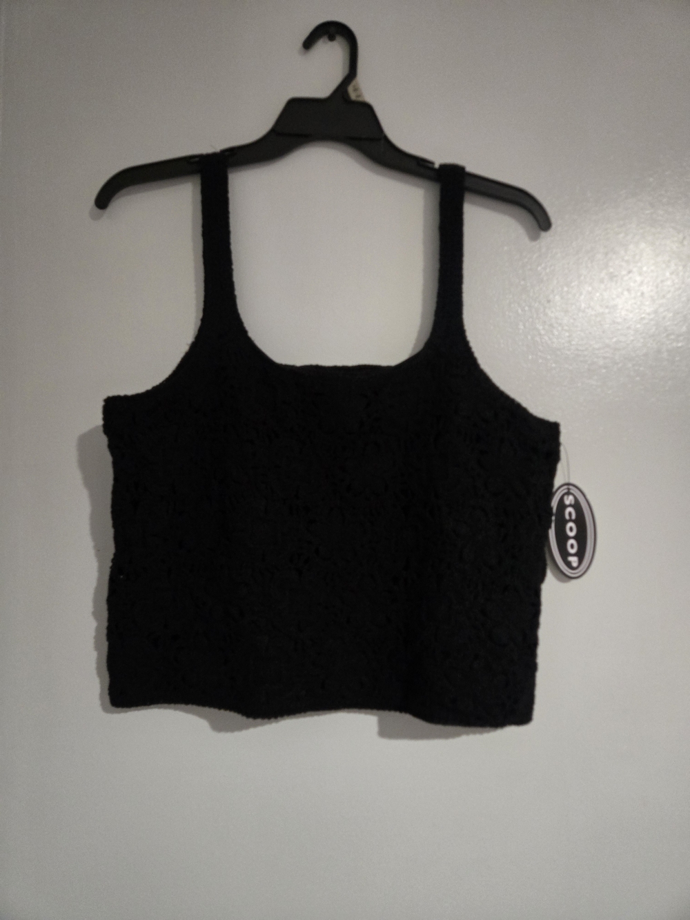 Scoop Black Lace Cropped Tank